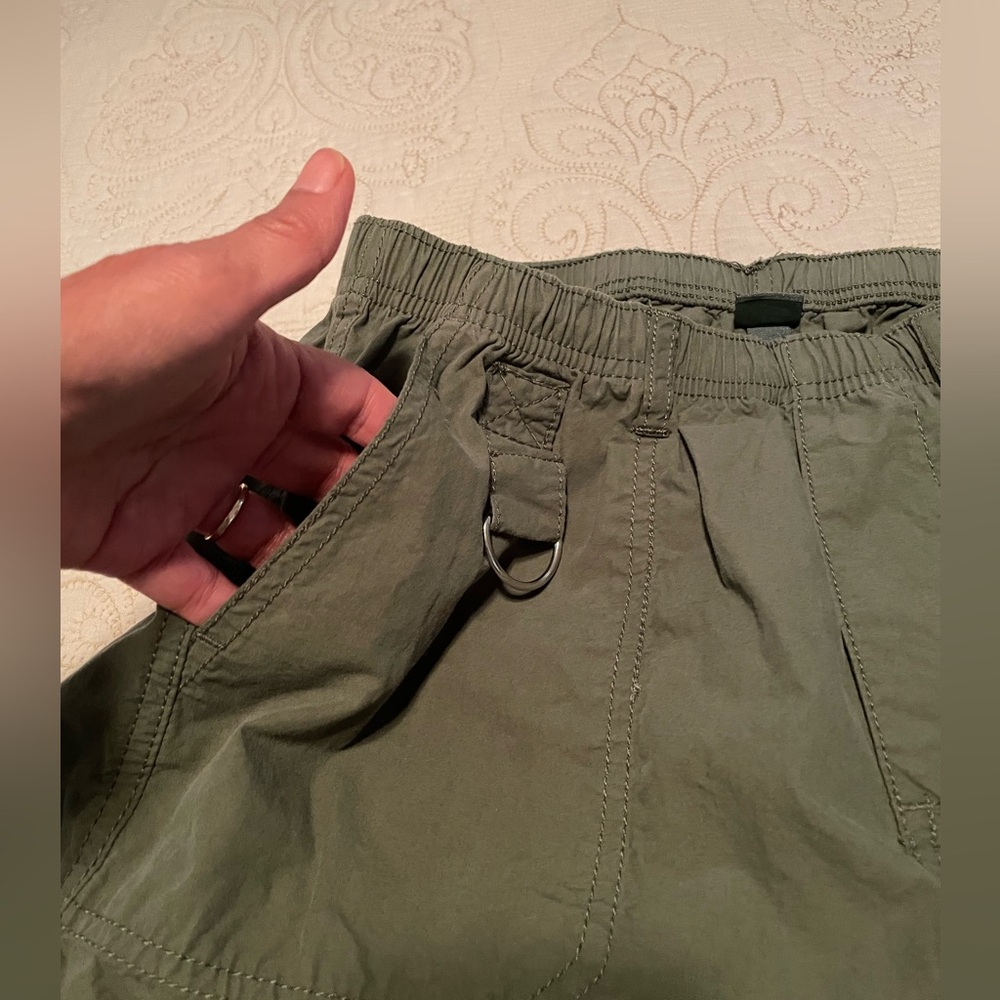 Wild Fable Army Green Cargos - Picture 9 of 10